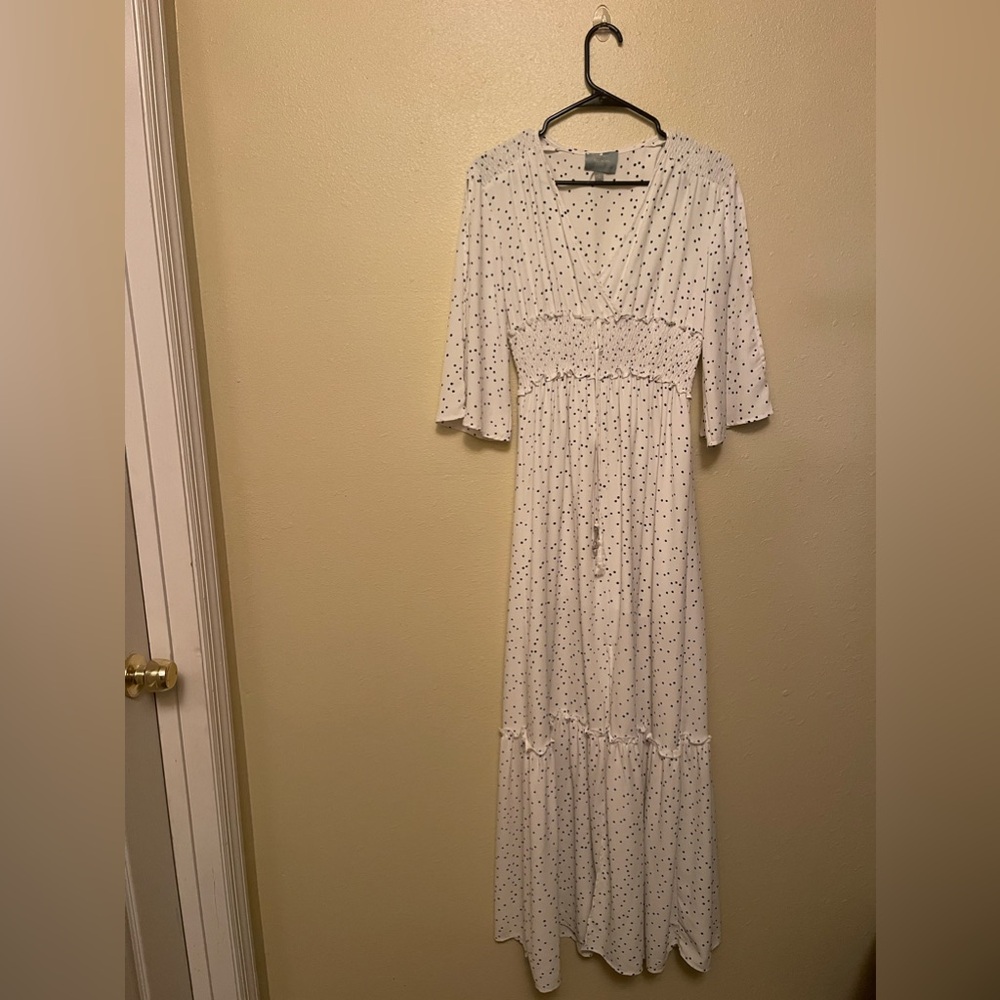 Size M white with black polka dots long flowing dress